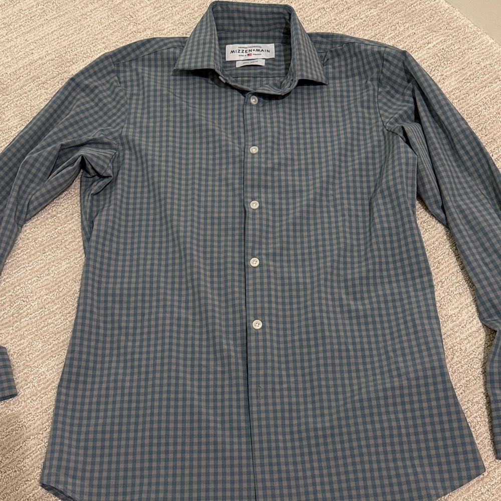 Mizzen+Main button down - Picture 2 of 3